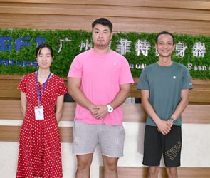 日本客户来中国进口草莓直播在线观看免费播放高清健身器材