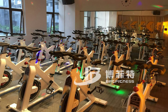 草莓直播在线观看免费播放高清健身器材