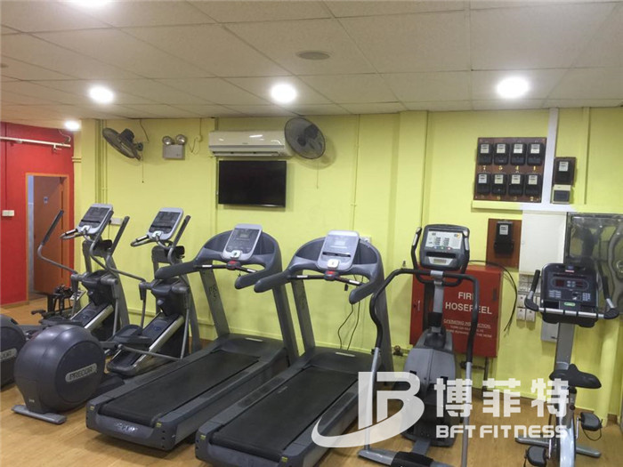 草莓直播在线观看免费播放高清客户健身房