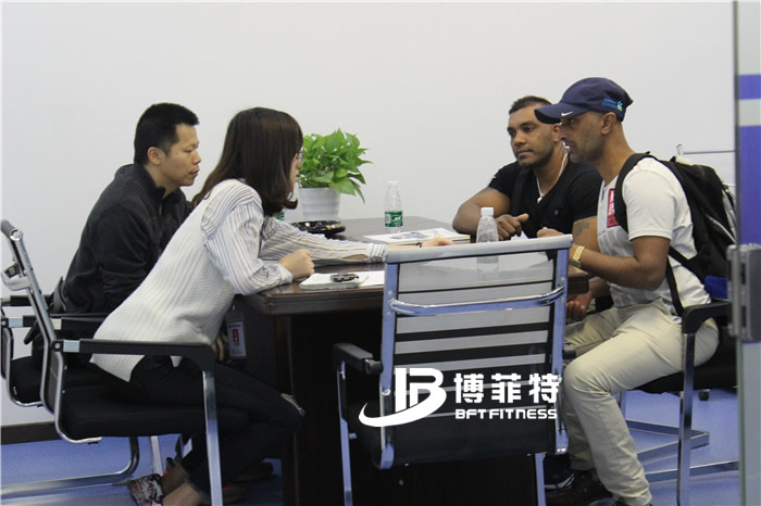 草莓直播在线观看免费播放高清会议
