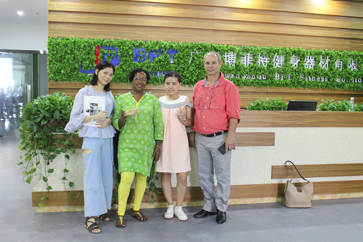 莫桑比克来中国进口草莓直播在线观看免费播放高清商用健身房器材