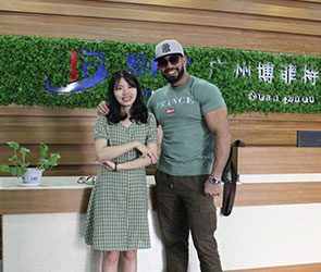 埃及客户再次来中国采购草莓直播在线观看免费播放高清健身器材